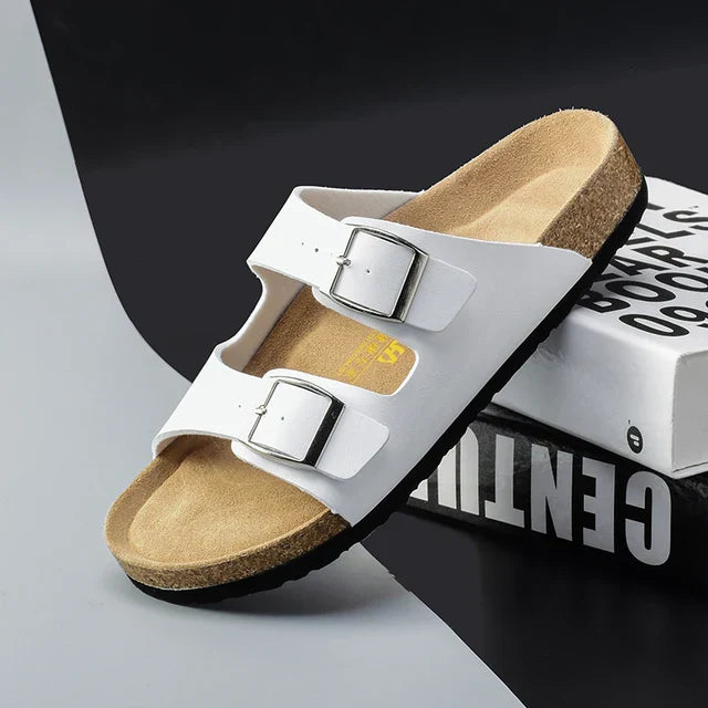 Lightweight men's beach sandals with adjustable buckles, ideal casual footwear for summer and holidays.