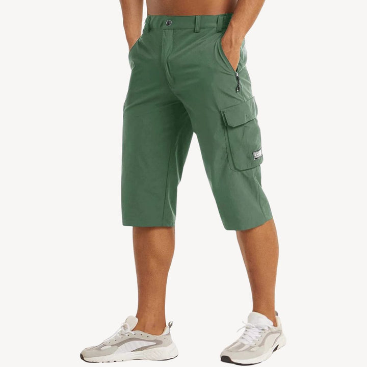Men's summer cargo capris, versatile multi-pocket 3/4 pants for casual outdoor wear.