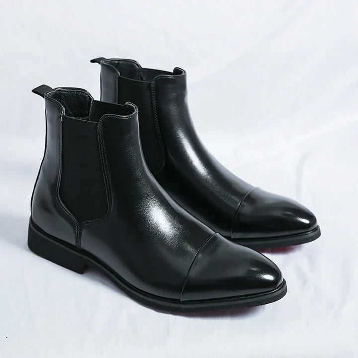 Versatile men's elegant slip-on boots, ideal for enhancing both formal outfits and smart casual looks with comfort.