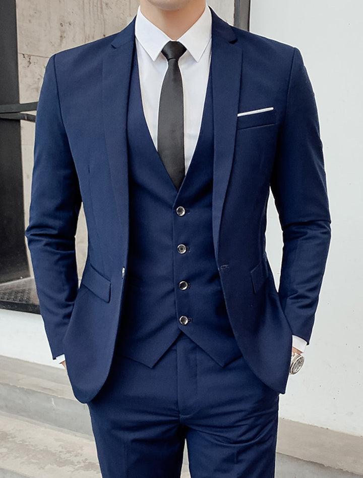 Complete men's 3-piece suit set: tailored jacket, vest & trousers. Versatile for business, wedding & formal events.