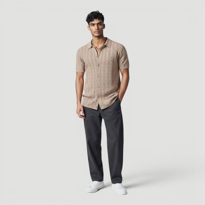 Elegant men's sleeveless sweater vest, a versatile piece for stylish casual layering.