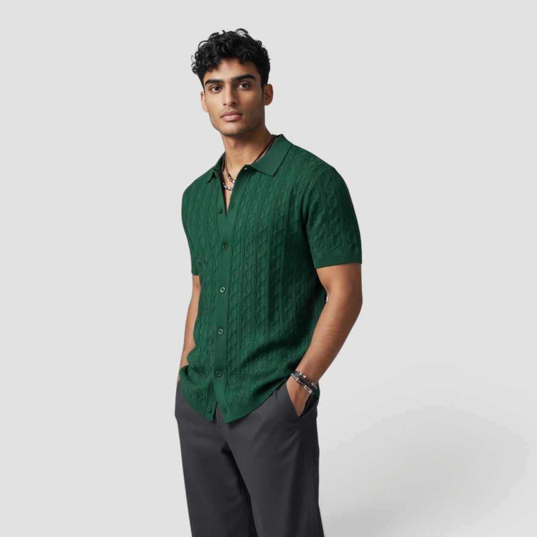 Stylish men's sleeveless vest, perfect for chic casual and elegant layering.