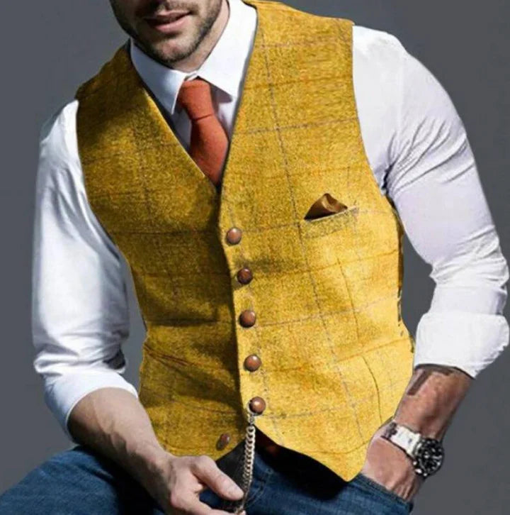 Men's elegant button-up waistcoat. Tailored for a timeless, versatile look, perfect for any formal or smart casual occasion.