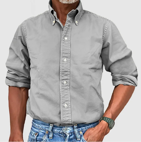 Easy-care men's wrinkle-resistant long-sleeve shirt. Smart casual style for work & everyday comfort. Modern men's wear.