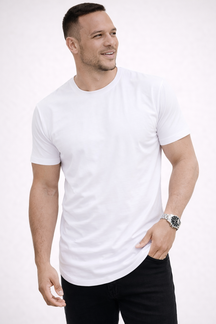 Men's everyday comfort t-shirt, slim fit, versatile basic tee for casual wear.