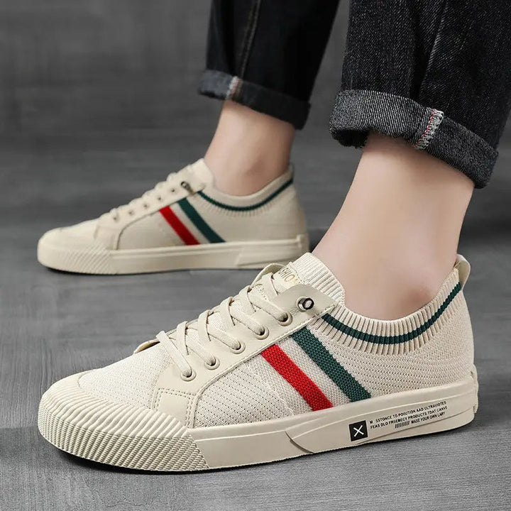 Close-up of Harrington Oxford men's retro stripe minimalist sneakers, highlighting lace-up design & quality material.