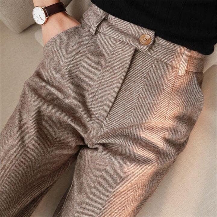 Men's herringbone pleated pants. Stylish & comfortable for modern casual or formal wear.