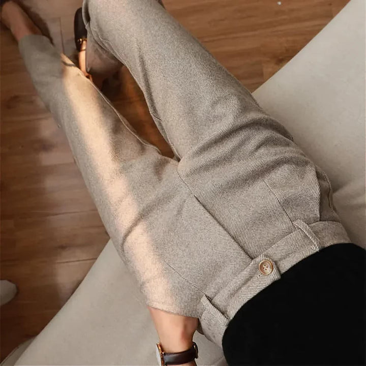 Formal men's herringbone pleated dress pants. Perfect for business & special occasions.