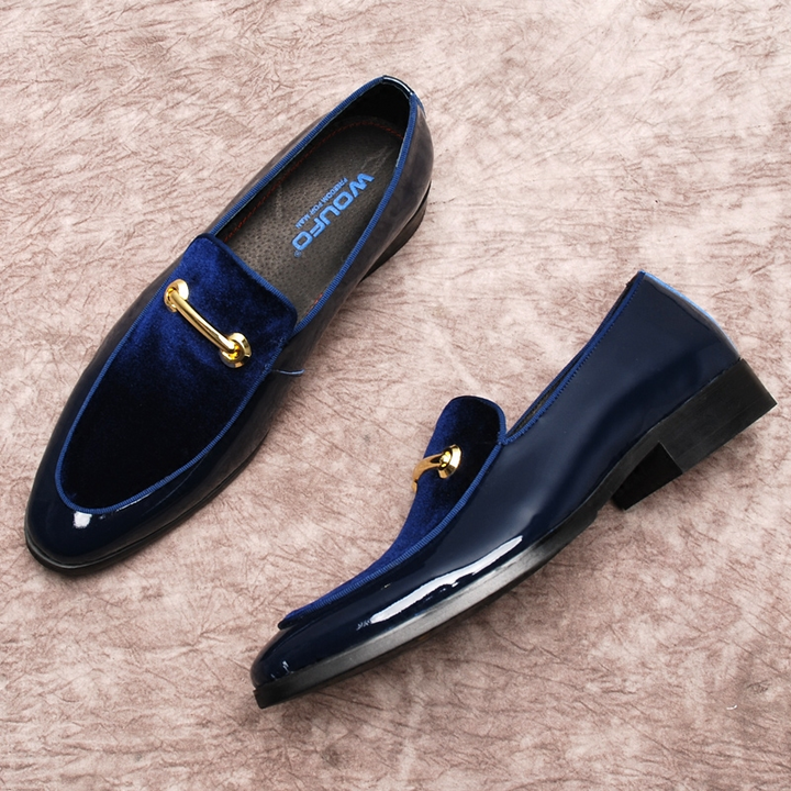 Sophisticated men's slip-on loafers, perfect formal dress shoes with a classic Italian design.