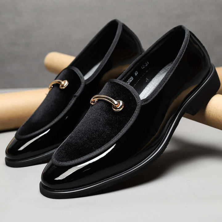 Classic men's loafers, Italian style, elegant slip-on dress shoes for sophisticated men's fashion.