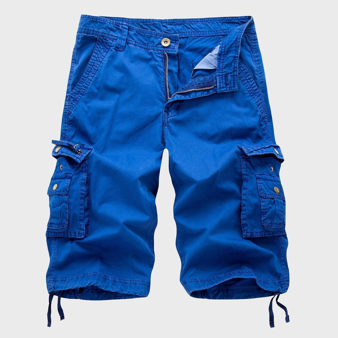 Comfortable men's casual cargo shorts with knee-length cut & practical multi-pockets for everyday versatility.