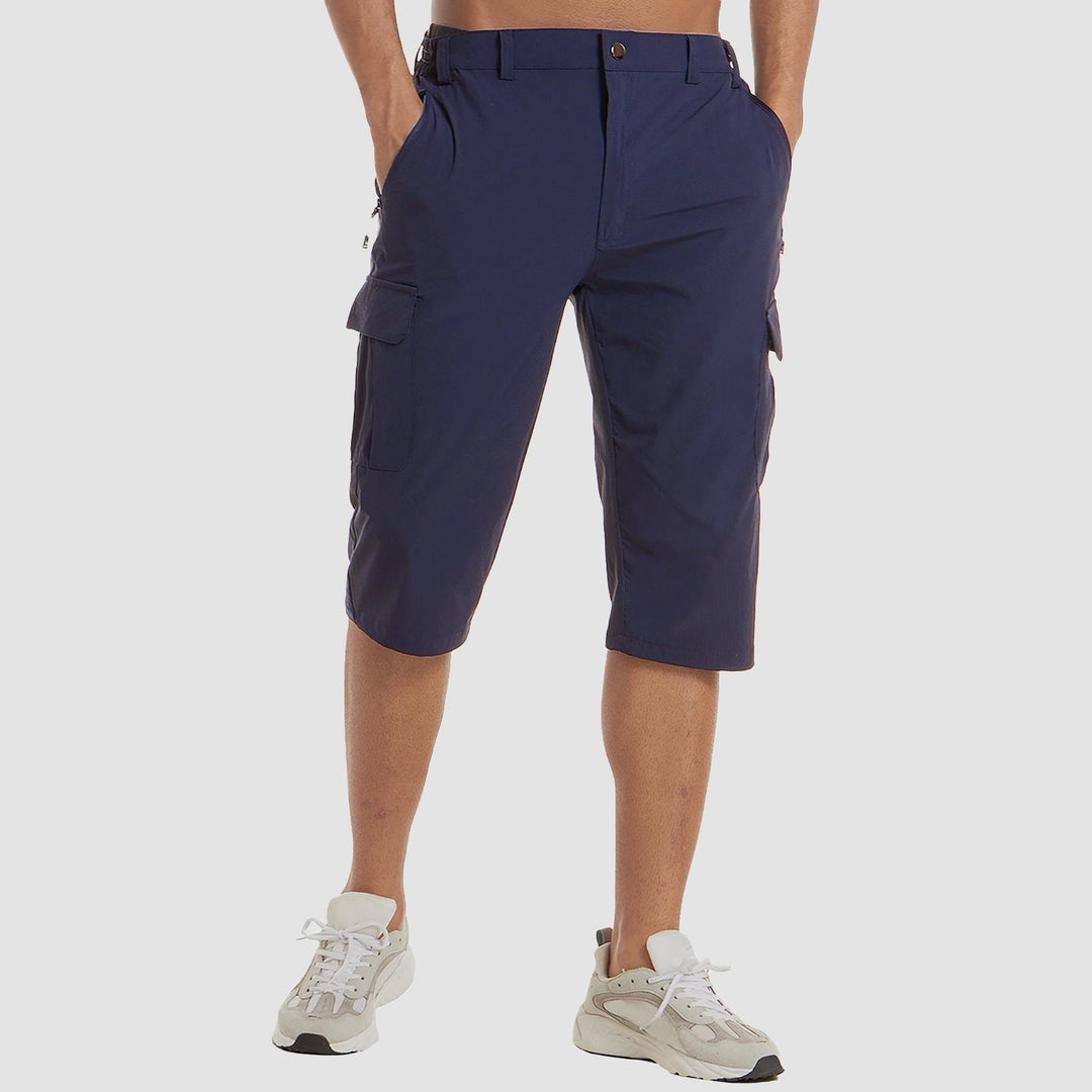 Men's knee-length cargo shorts, utility style with multiple pockets, perfect for casual summer wear.