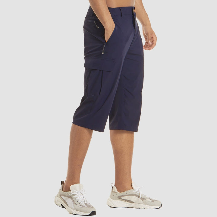 Everyday men's knee-length multi-pocket cargo shorts, comfortable for active summer days and casual style.