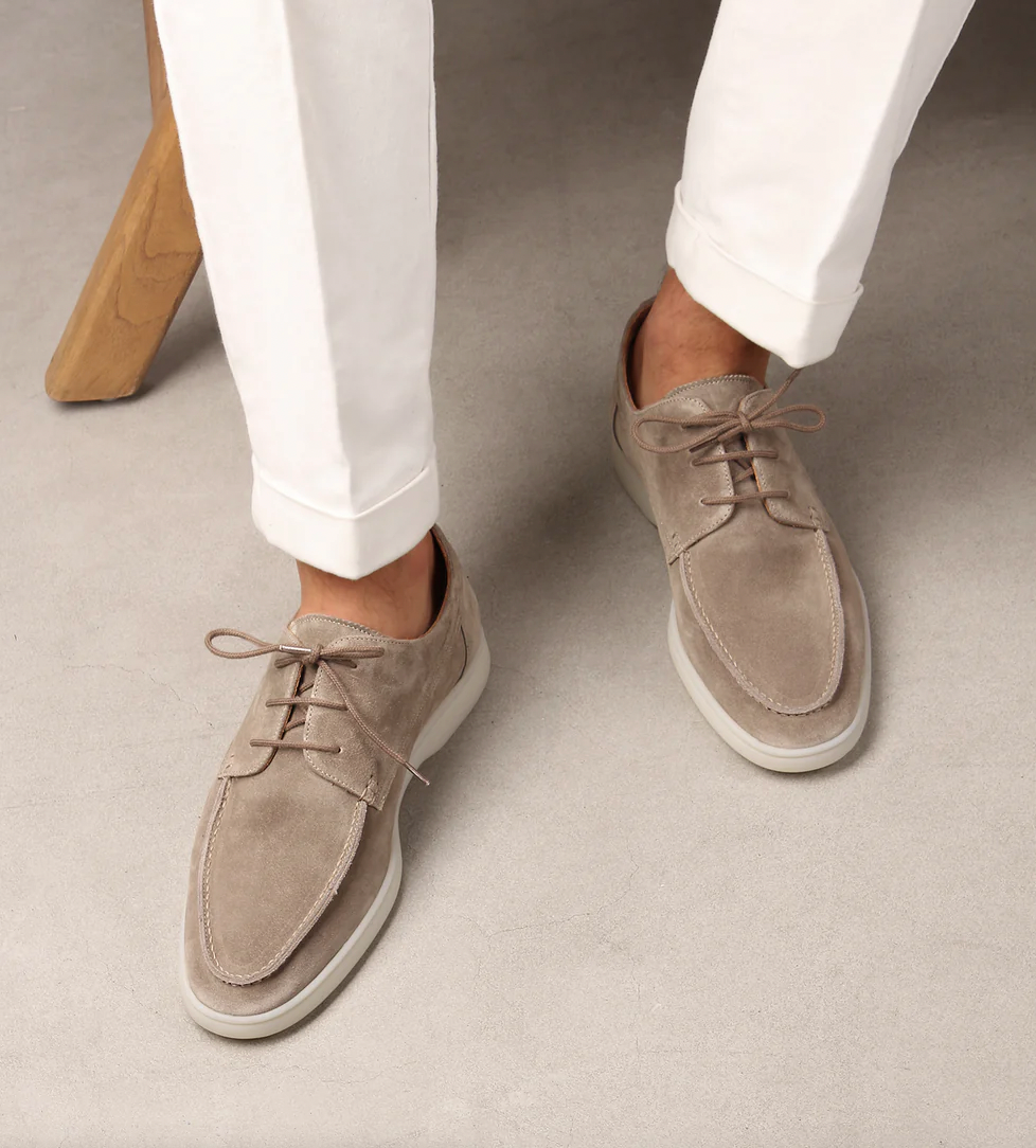 Durable men's lace-up casual shoes, great as everyday sneakers for walking comfort.