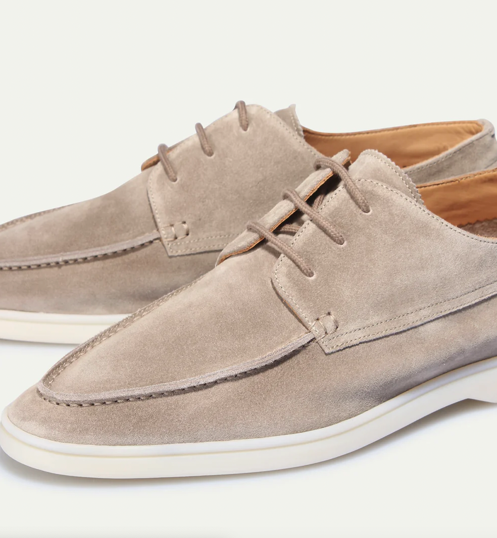 Everyday men's lace-up shoes, offering comfortable & versatile casual style for summer.