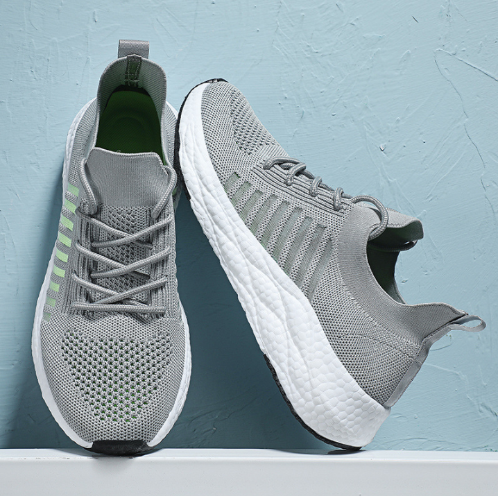 Comfortable men's fashion sneakers. Lightweight, breathable athletic footwear for everyday casual wear.