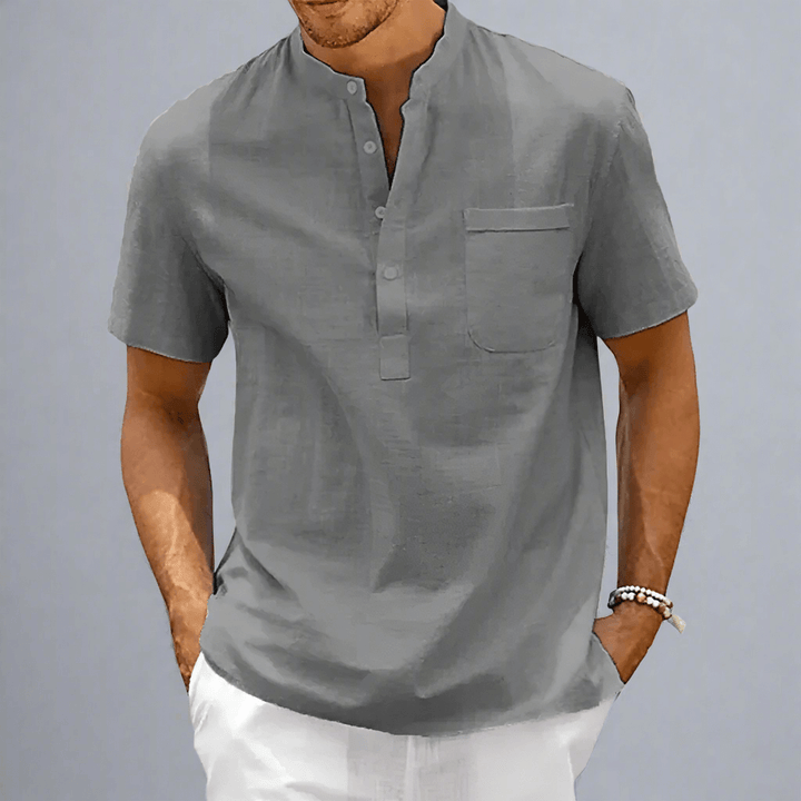 Stylish men's casual lightweight button-down shirt, long-sleeve, perfect for versatile smart casual outfits.