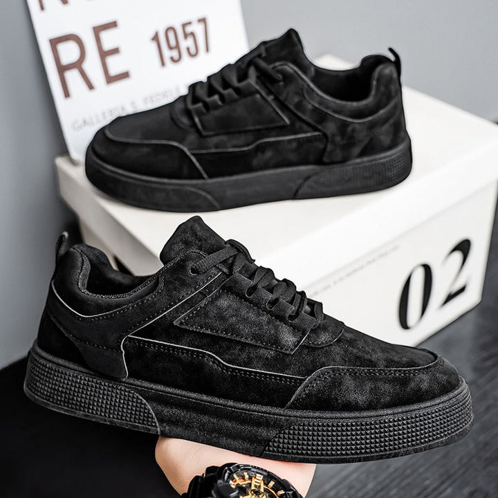Versatile men's casual sneakers, lightweight & comfortable for spring & summer. Stylish everyday footwear.