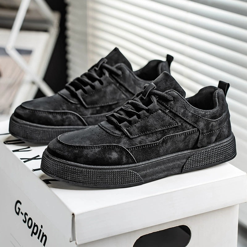 Stylish men's lightweight casual sneakers. Fashionable & comfortable footwear for versatile everyday wear.