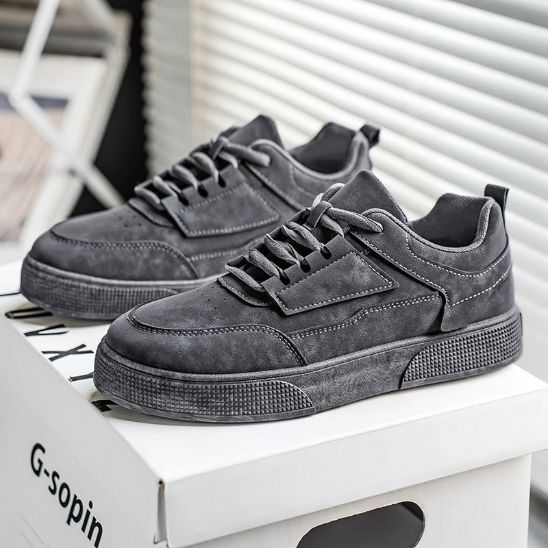 Minimalist men's lightweight casual sneakers, designed for all-day comfort. Versatile spring & summer footwear.