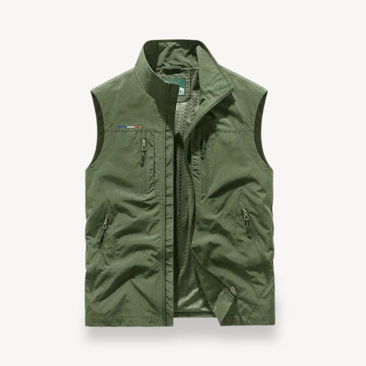 Men's multi-pocket lightweight vest for summer, an outdoor utility jacket perfect for travel and fishing.