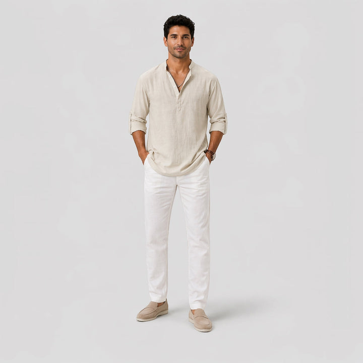 Stylish men's lightweight Henley for spring and summer, essential for comfortable and casual everyday fashion.