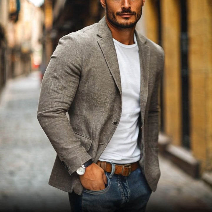Side view: Stylish men's lightweight single-breasted blazer, perfect outerwear for smart-casual occasions.