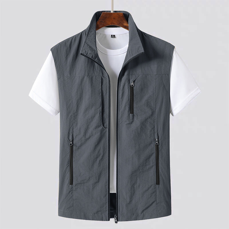 Stylish men's lightweight utility vest, perfect gilet for casual layering & outdoor fashion.