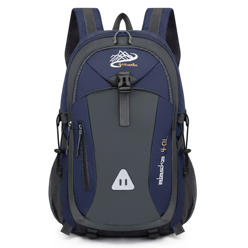 Multi-use men's waterproof backpack: ideal as a hiking pack, travel bag, or gym daypack.