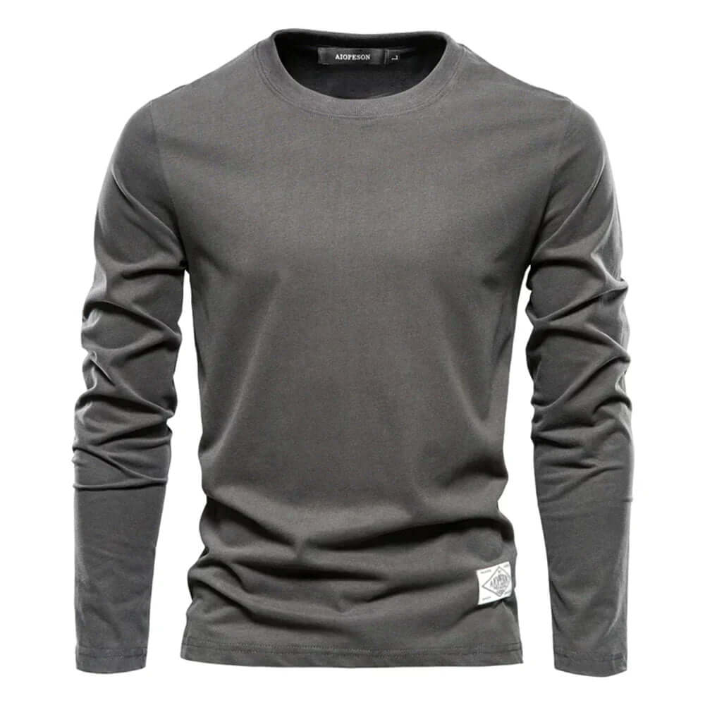 Modern men's long sleeve t-shirt, stylish crewneck top for versatile men's fashion.