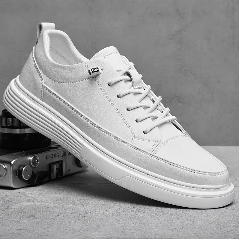Men's casual low top sneakers, comfortable for everyday fashion, modern design.