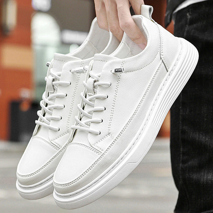 Men's fashion low top sneakers, comfortable lace-up design for everyday wear.