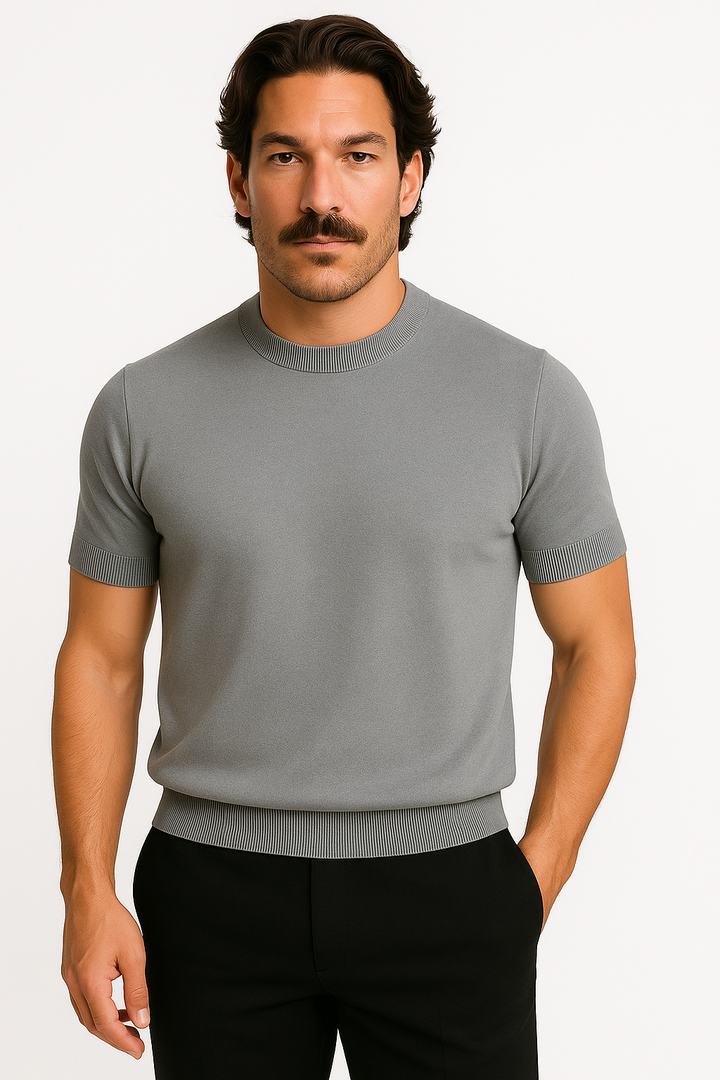 Comfortable men's knit polo shirt, an elegant soft short-sleeve top for modern smart casual and everyday fashion.