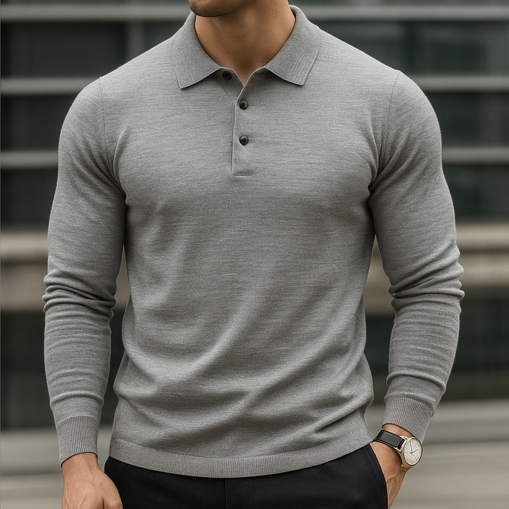 Stylish men's knit polo shirt, perfect for a modern, elegant, and comfortable outfit.