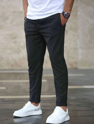 Comfortable men's tailored stretch pants, providing all-day wearability and a smart appearance.