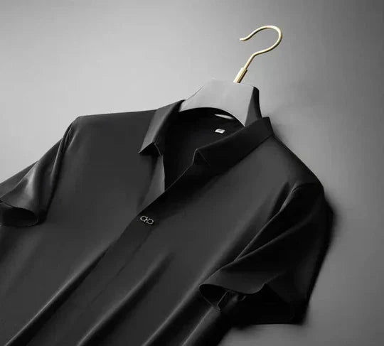 Comfortable & versatile men's cotton linen two-piece set. Perfect loungewear for a modern man's summer wardrobe.