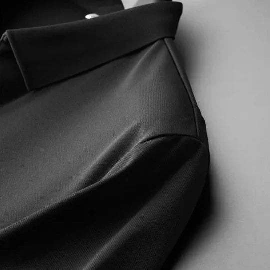 Detailed view of the quality stitching and design of the men's luxury cotton linen two-piece casual set.