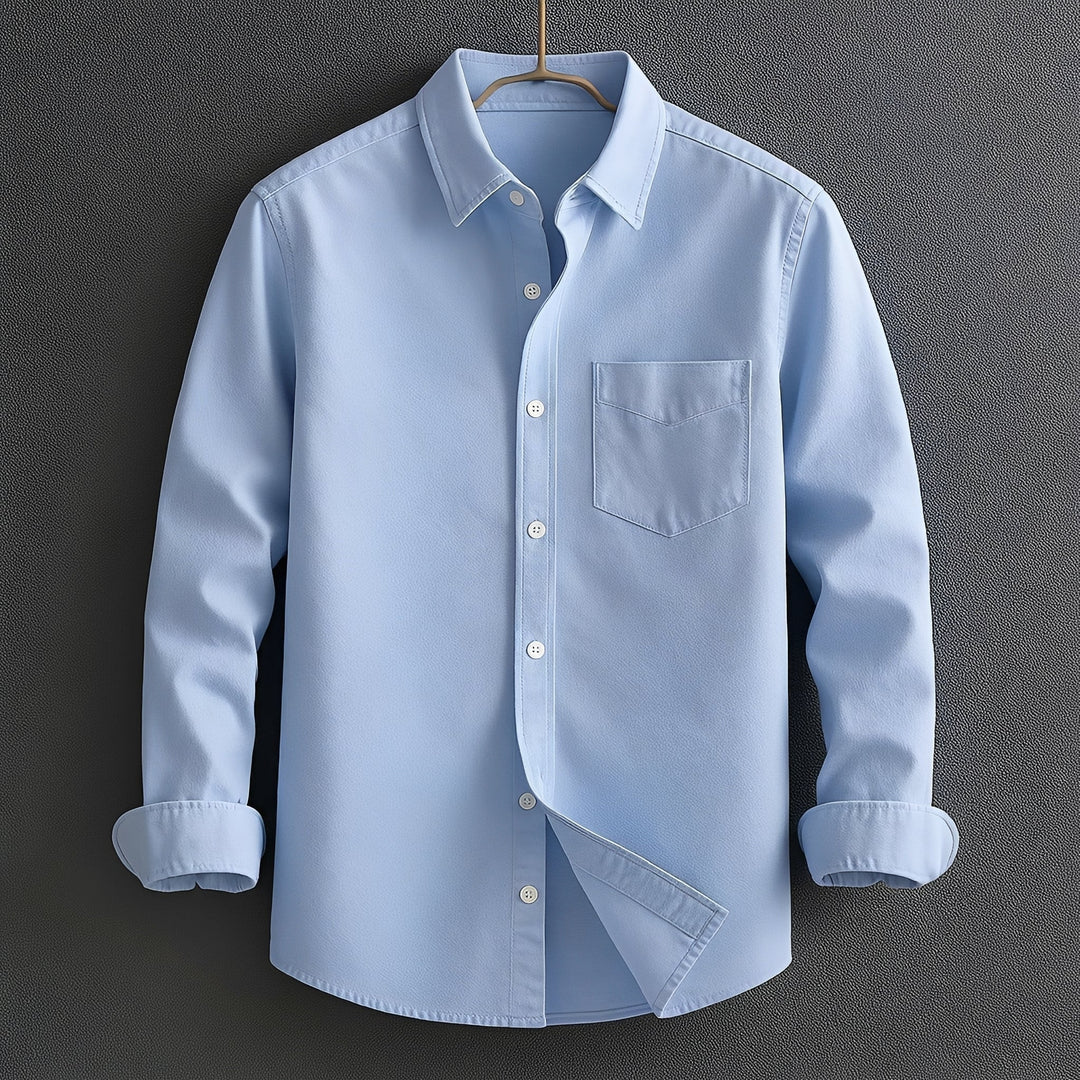 Stylish men's casual shirt with a modern fit, perfect for everyday wear. Long-sleeve men's fashion.