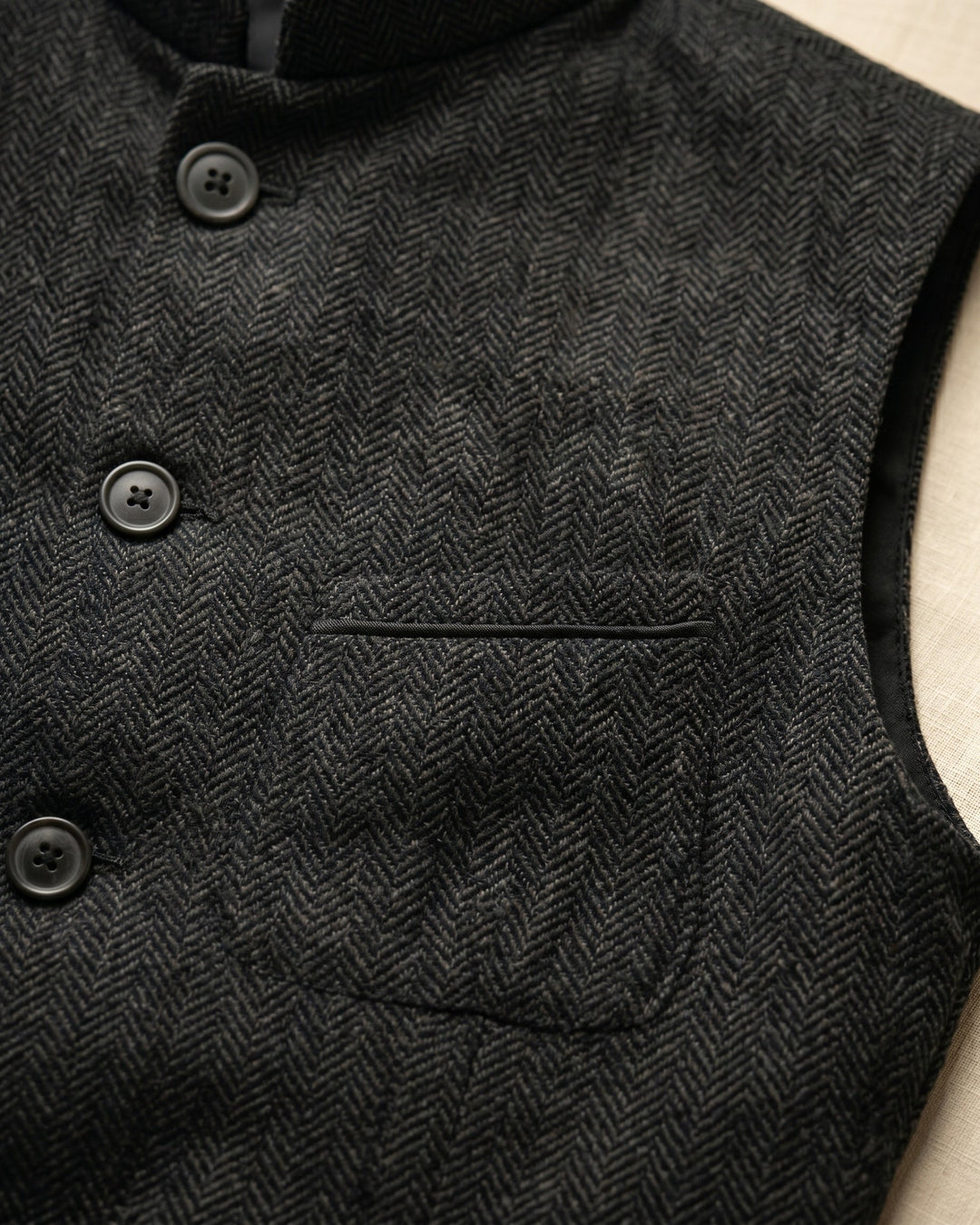 Stylish men's smart casual waistcoat, distinctive mandarin collar for a sleek modern look.
