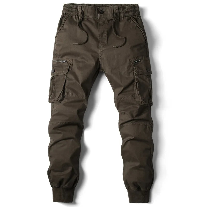 Stylish men's cargo joggers for streetwear fashion, featuring multiple utility pockets.