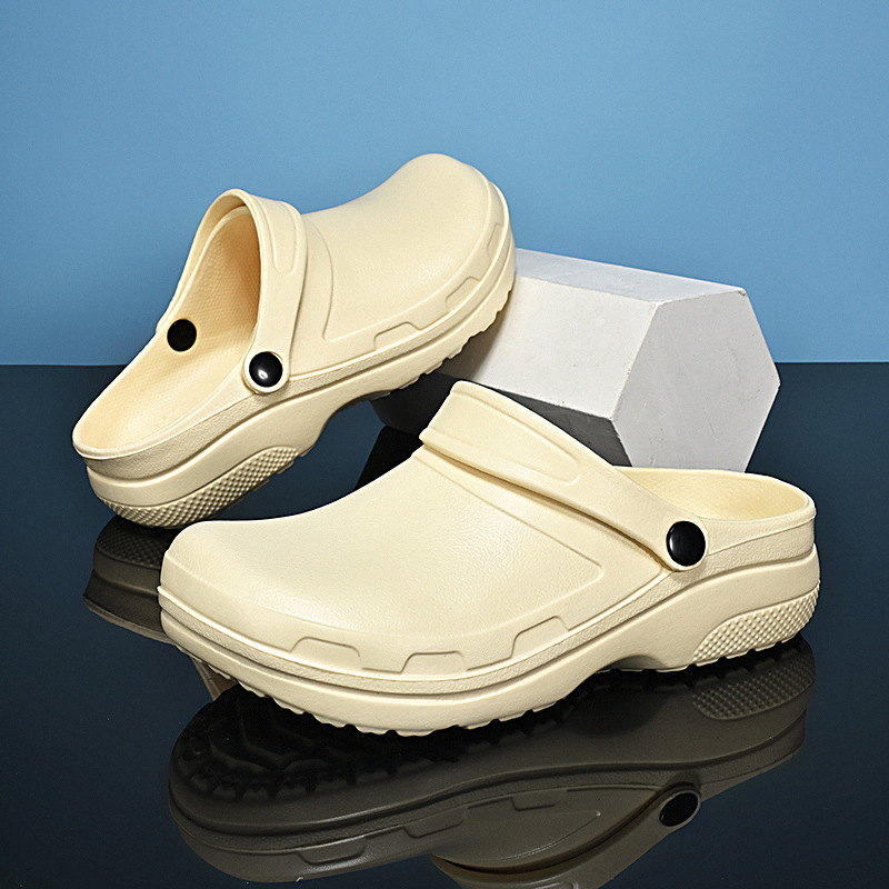 Water-resistant men's non-slip clogs for garden & work, easy to clean & durable.