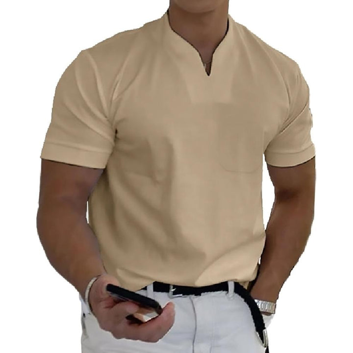 Versatile men's polo shirt with notch collar. Short sleeve, modern fit for casual & smart casual.