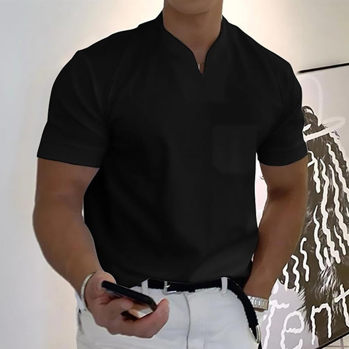 Comfortable men's notch collar short sleeve polo. Modern fit shirt for casual & smart summer days.