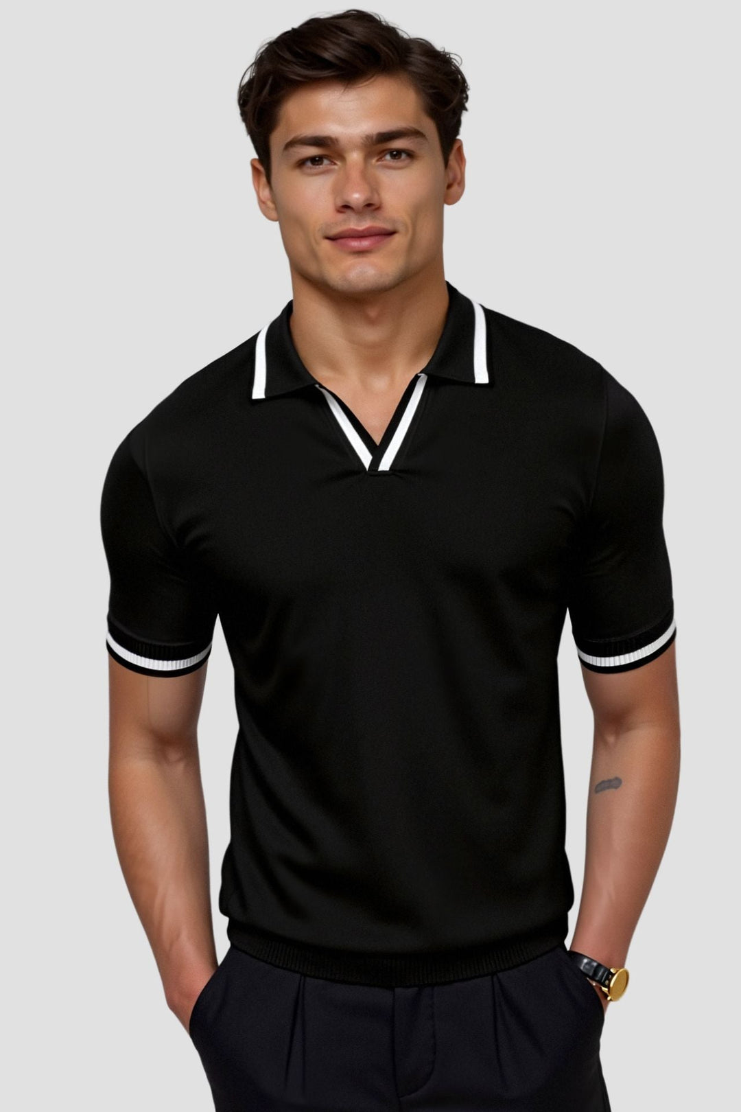 Refined men's sleeveless polo, Old Money contrast design, slim fit, ideal for elegant summer wear.