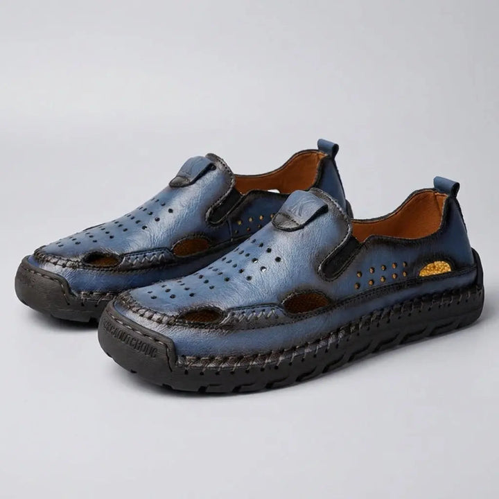 Casual men's closed-toe orthopedic sandals, perfect for summer, offering comfort & support.