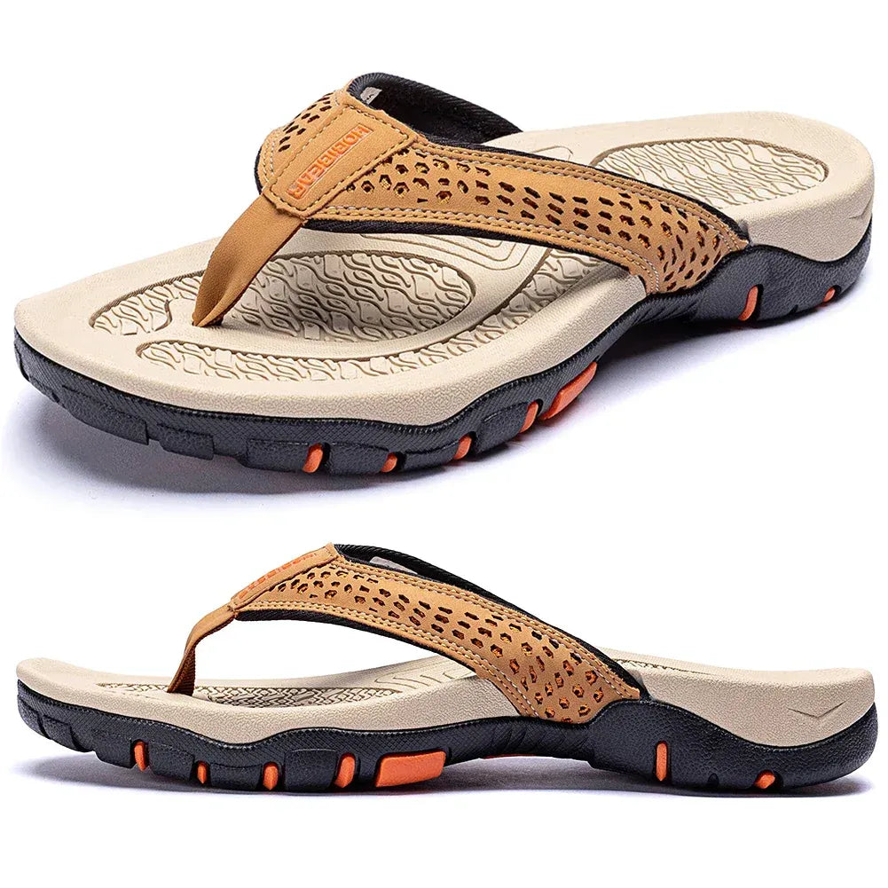 Lightweight men's travel flip-flops, cushioned for all-day comfort. Textured for outdoor grip.