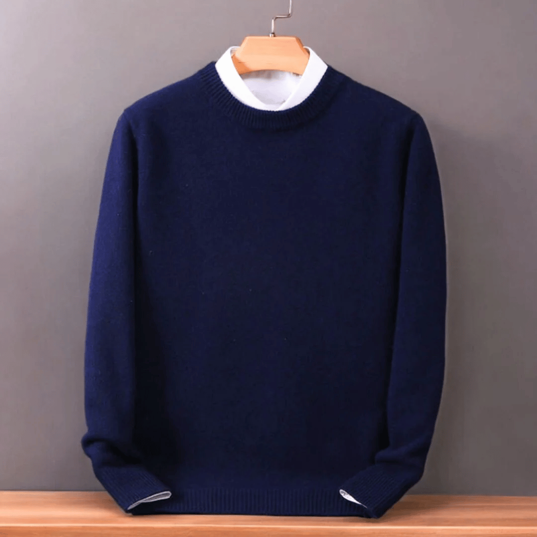 Warm men's oversized relaxed fit pullover sweater, perfect for cozy layering in winter fashion.
