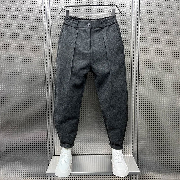 Men's pleated tapered trousers, relaxed fit for everyday comfort & smart casual style.