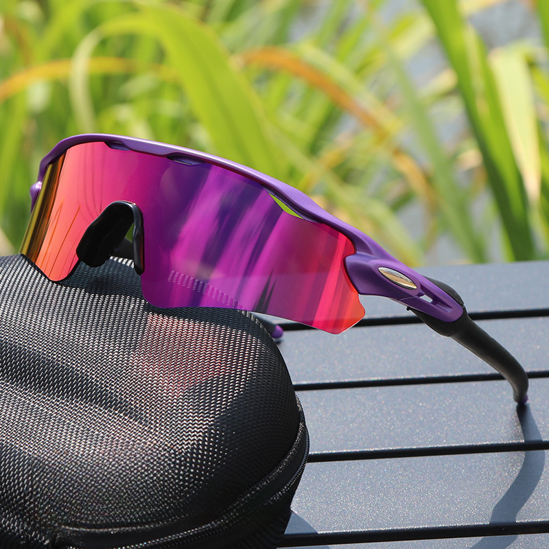 Stylish men's polarized sunglasses offering full UV protection. Lightweight eyewear perfect for fashion & outdoor use.
