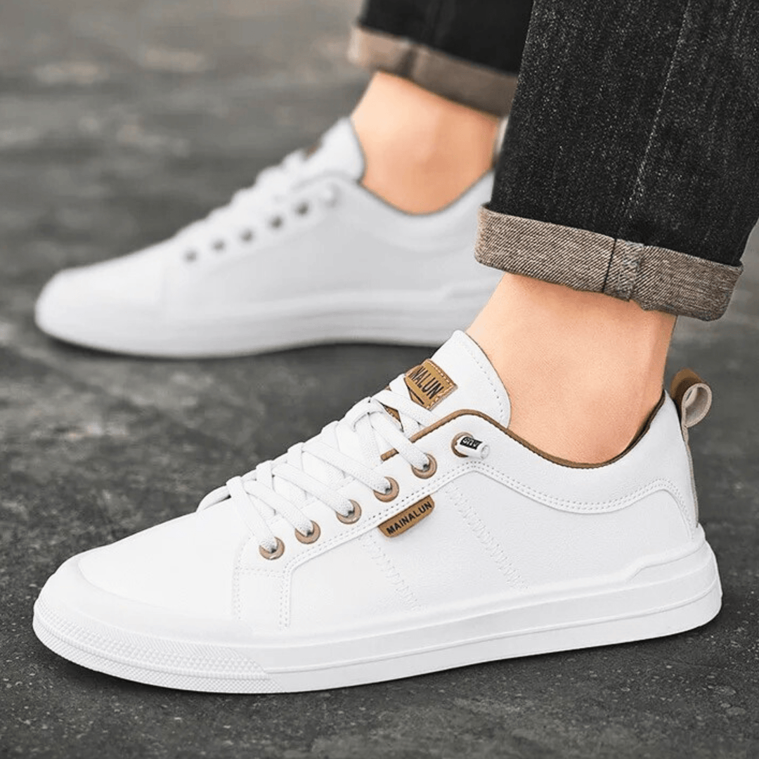 Stylish men's casual footwear, versatile everyday sneakers ideal for men's fashion and daily comfort.